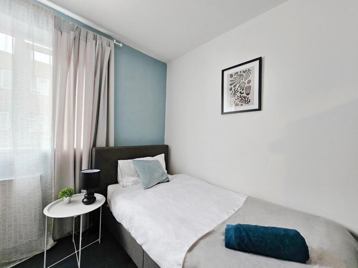 Guest House - Close To All Amenities Northampton Luaran gambar