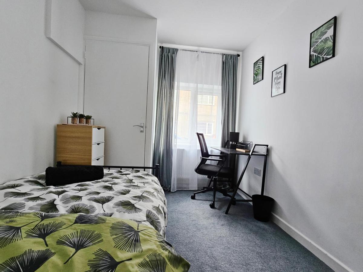 Guest House - Close To All Amenities Northampton Luaran gambar